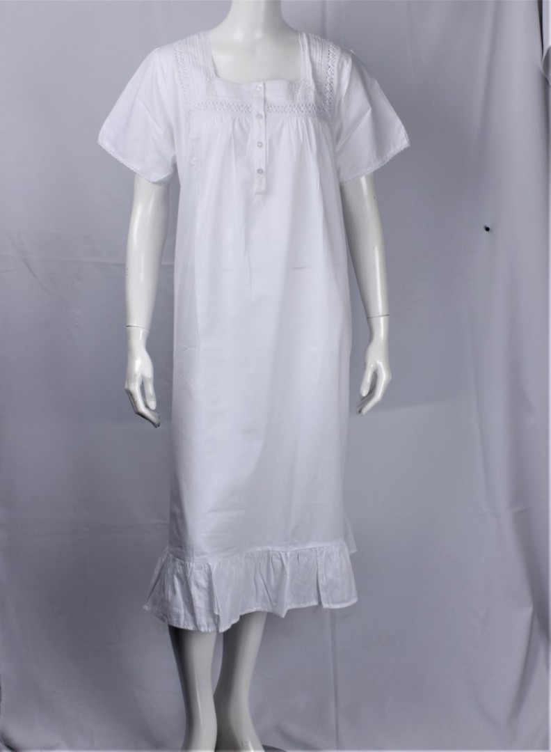 Alice & Lily nightie w short sleeves, pin tucks and lace white STYLE :AL/ND-361/W image 0